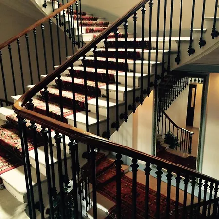 And Hyper Center Daire